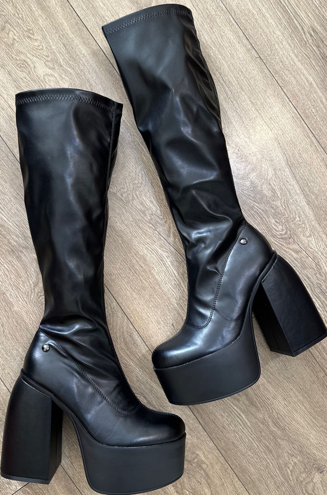 Botas